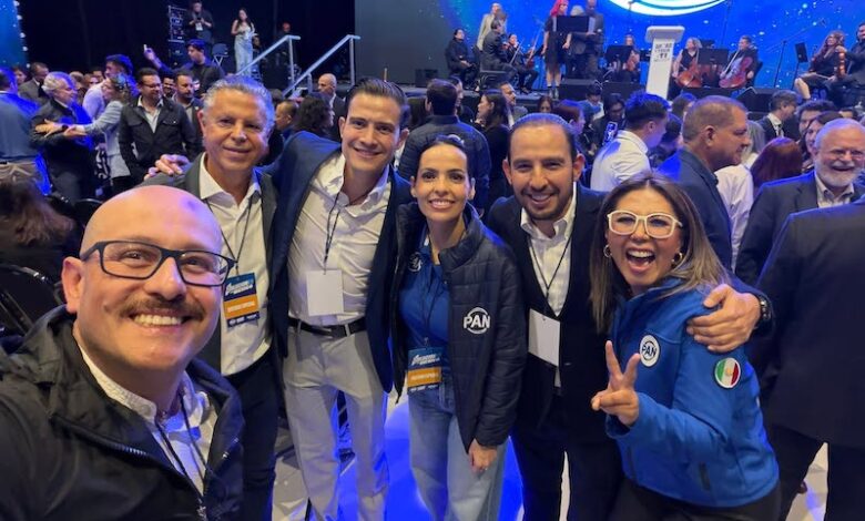 Jose Hinojosa y panistas