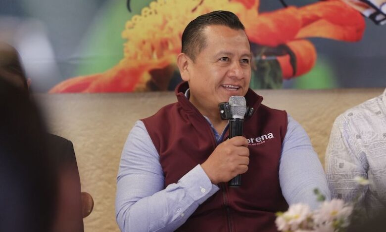 Carlos Torres Piña en Zitácuaro