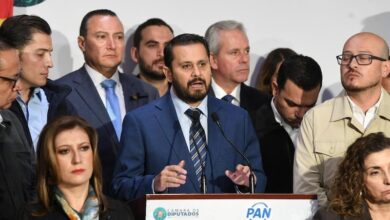 Armando Tejeda Cid en rueda de prensa