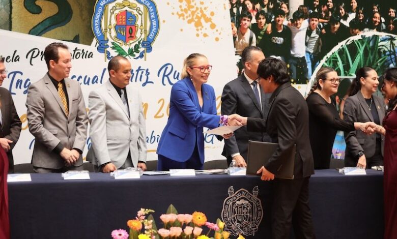 Yarabí Ávila, UMSNH