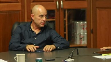 Adolfo Torres en reunión