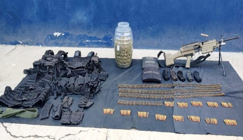 Parácuaro, decomiso de armas