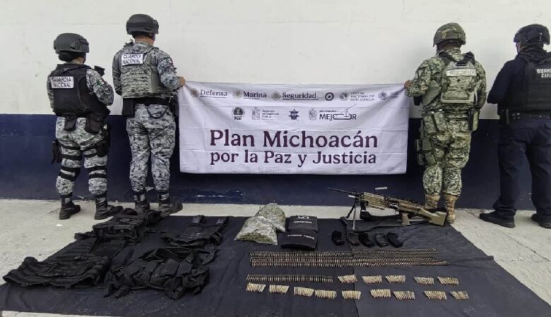 Aseguramiento de armamento en Apatzingán