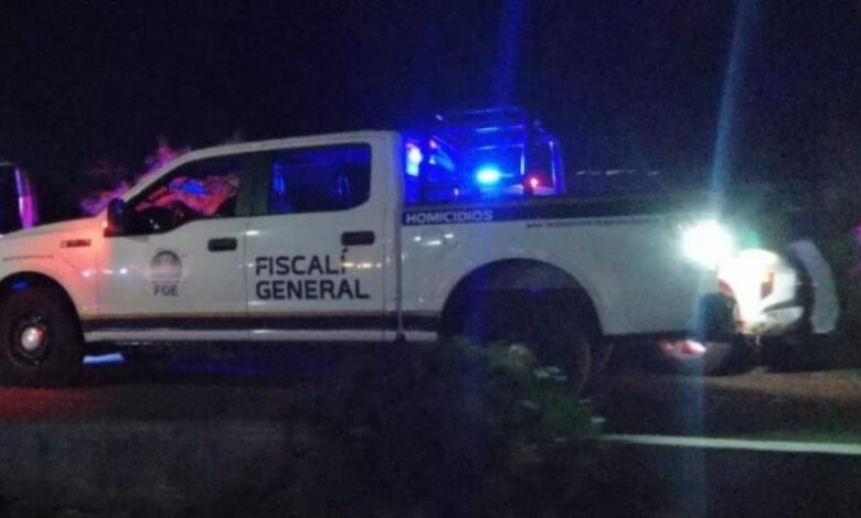 Camioneta de la FGE de Michoacán