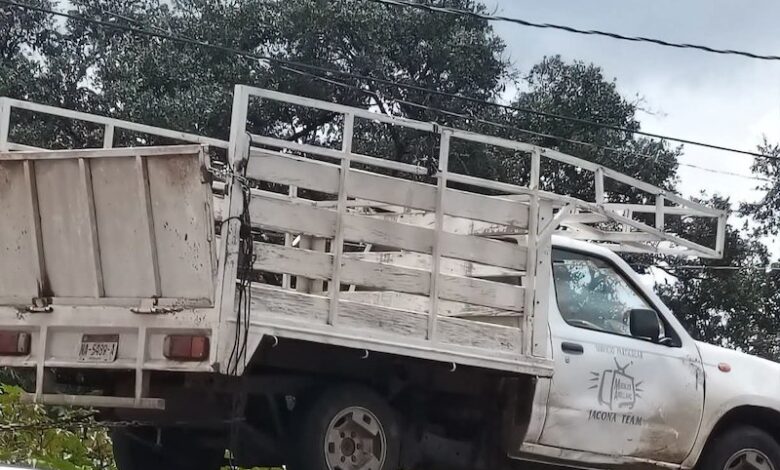 Camioneta tras volcadura