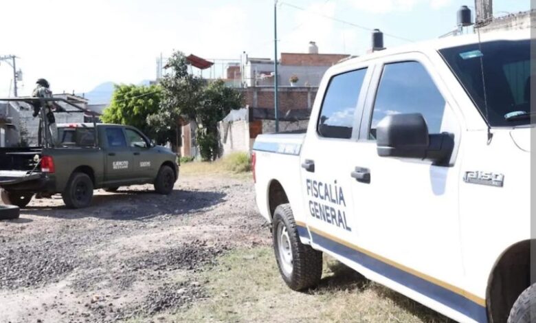 Camionetas del Ejército y de la FGE de Michoacán